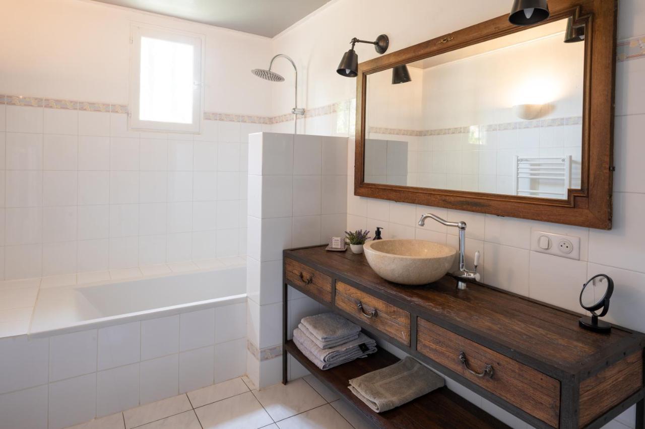 Mas Des Prevots B&B Noves Екстериор снимка